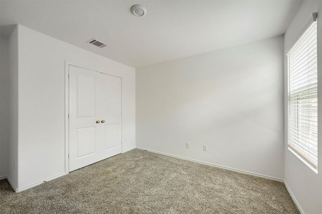 120 Milliner LOOP, Hutto, TX 78634
