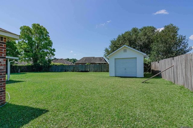 9890 Asheville Dr, Denham Springs, LA 70706