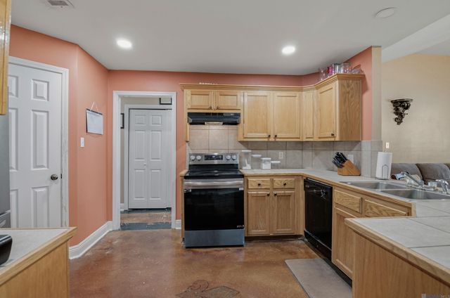 9890 Asheville Dr, Denham Springs, LA 70706