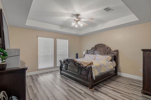 9890 Asheville Dr, Denham Springs, LA 70706