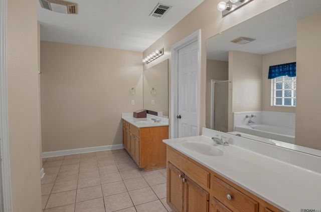 9890 Asheville Dr, Denham Springs, LA 70706