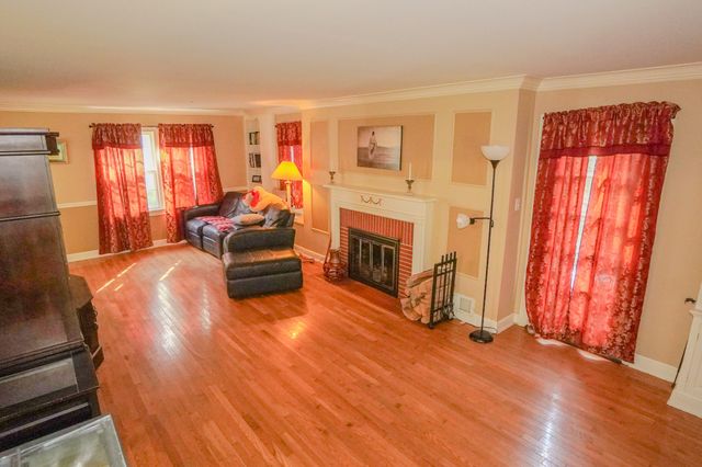 1219 Woodland Dr, New Johnsonville, TN 37134