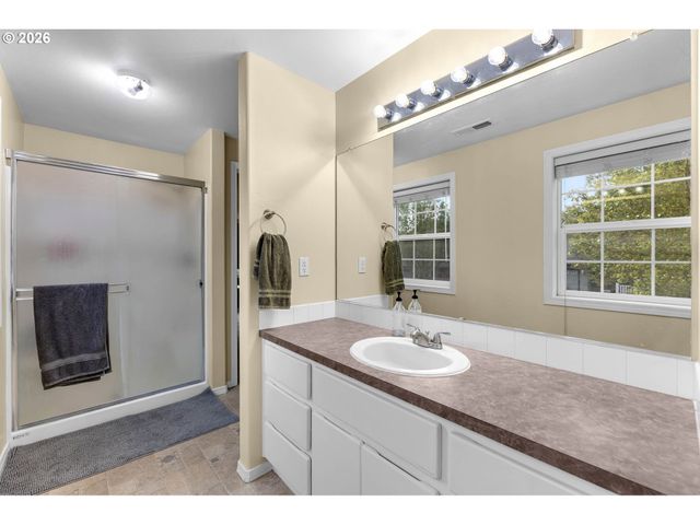 16424 Ne 45TH St, Vancouver, WA 98682