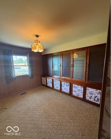 7142 W 125 Road S, Rushville, IN 46173