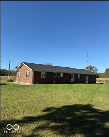 7142 W 125 Road S, Rushville, IN 46173