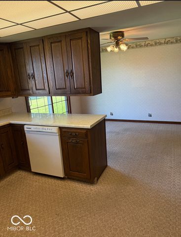 7142 W 125 Road S, Rushville, IN 46173