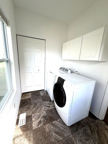 2482 W 127th Lane, Crown Point, IN 46307