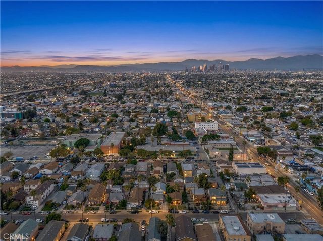 131 W 77th Street, Los Angeles, CA 90003