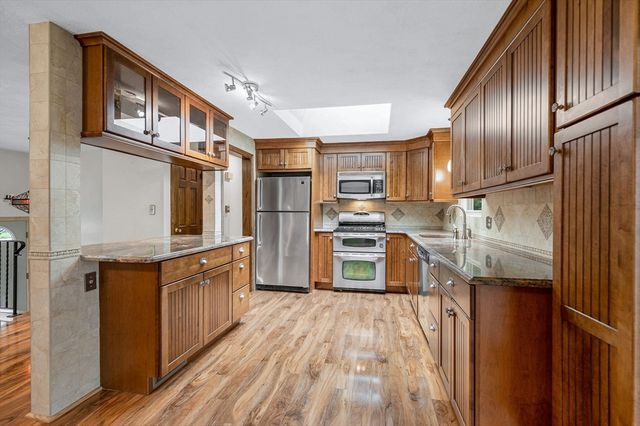 14 Kirk Rd, Billerica, MA 01821