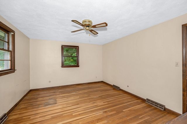 14 Kirk Rd, Billerica, MA 01821