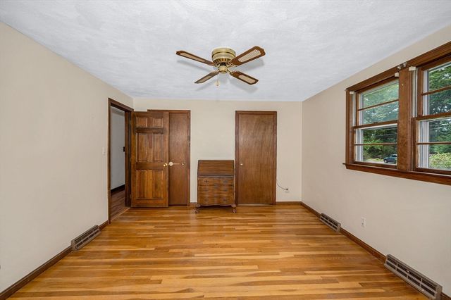 14 Kirk Rd, Billerica, MA 01821