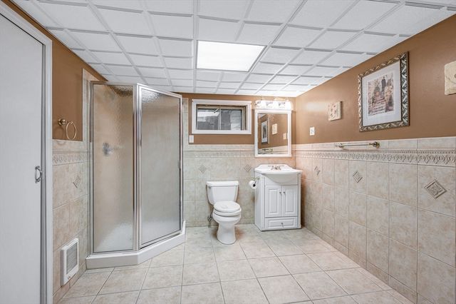 14 Kirk Rd, Billerica, MA 01821