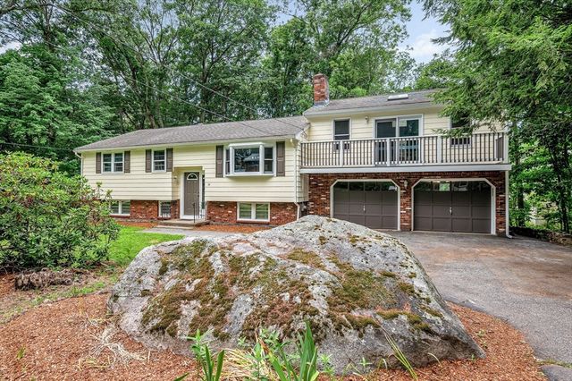 14 Kirk Rd, Billerica, MA 01821