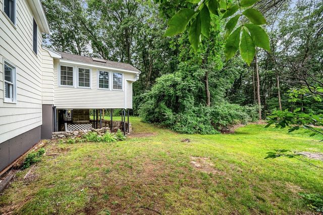 14 Kirk Rd, Billerica, MA 01821
