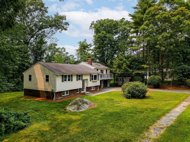 14 Kirk Rd, Billerica, MA 01821