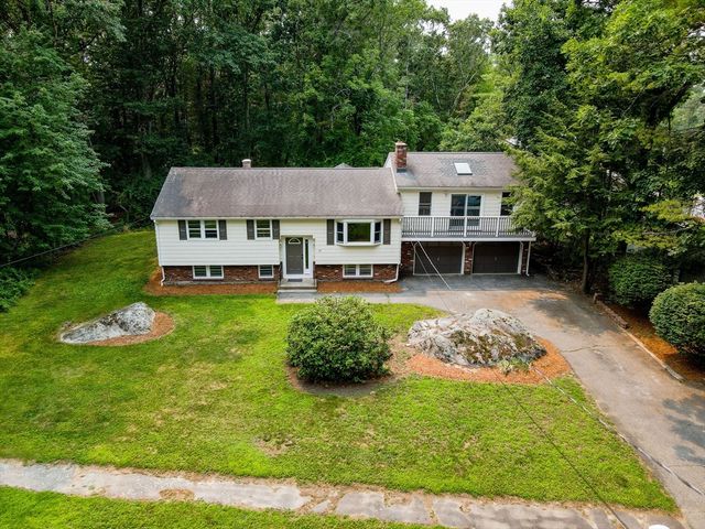 14 Kirk Rd, Billerica, MA 01821