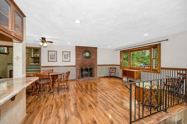 14 Kirk Rd, Billerica, MA 01821