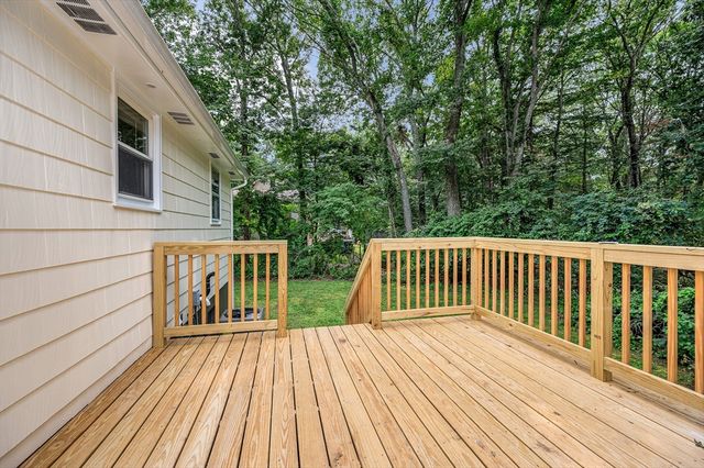 14 Kirk Rd, Billerica, MA 01821