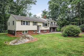 14 Kirk Rd, Billerica, MA 01821
