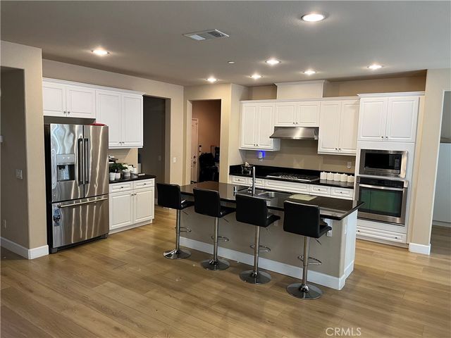 5749 Brianhead Drive, Eastvale, CA 92880