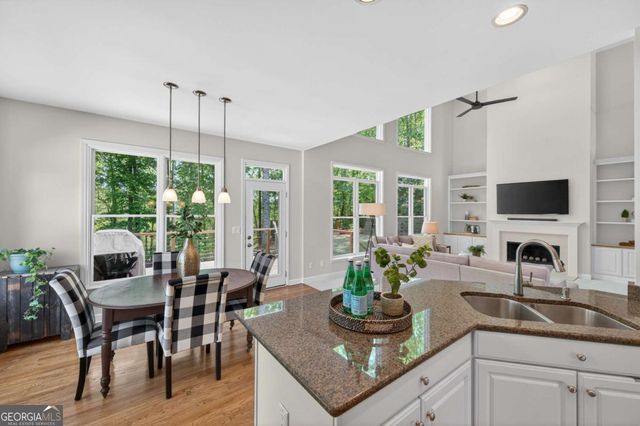 6650 River Crest Point, Suwanee, GA 30024