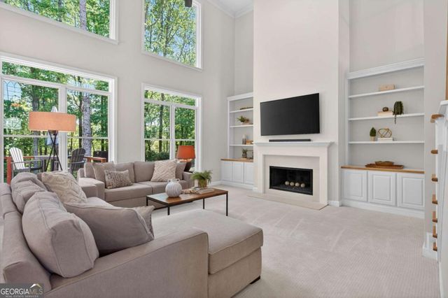 6650 River Crest Point, Suwanee, GA 30024