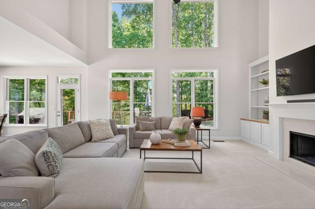 6650 River Crest Point, Suwanee, GA 30024