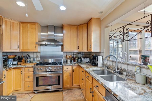 14210 MANOR RD, Phoenix, MD 21131