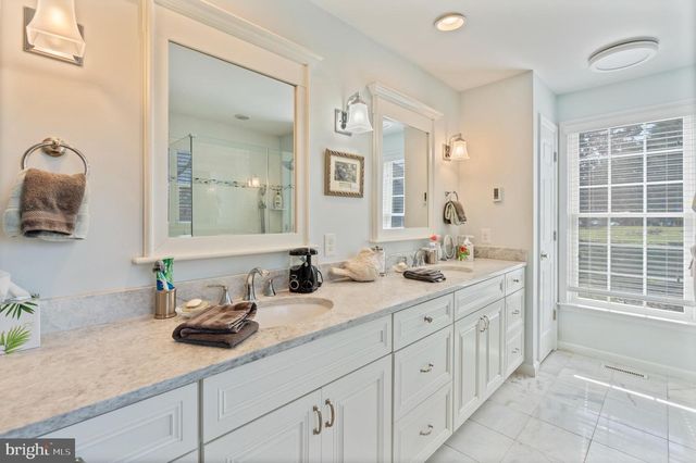 14210 MANOR RD, Phoenix, MD 21131