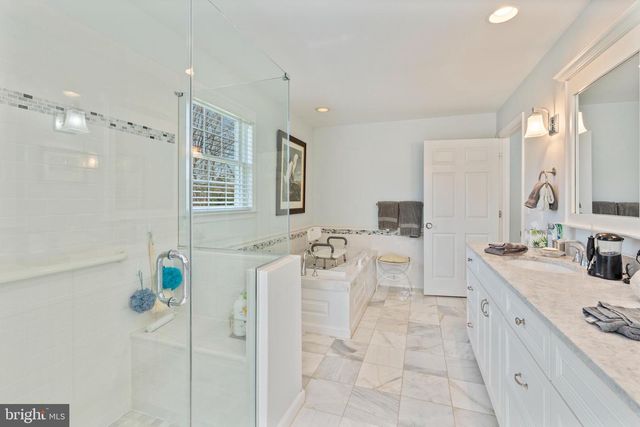 14210 MANOR RD, Phoenix, MD 21131