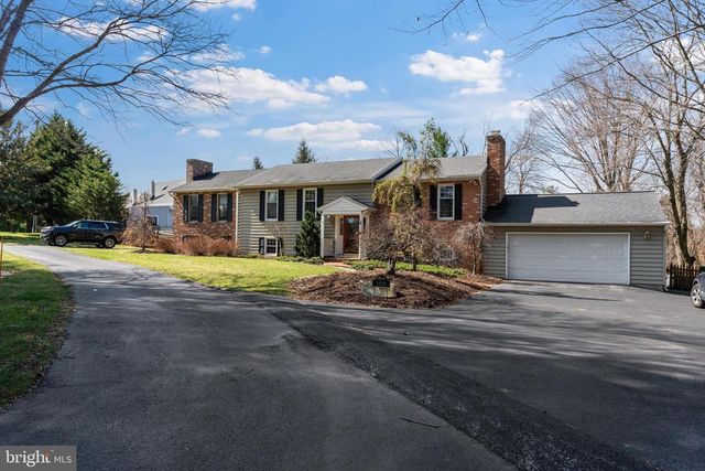 14210 MANOR RD, Phoenix, MD 21131