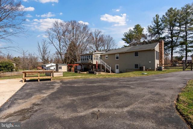 14210 MANOR RD, Phoenix, MD 21131