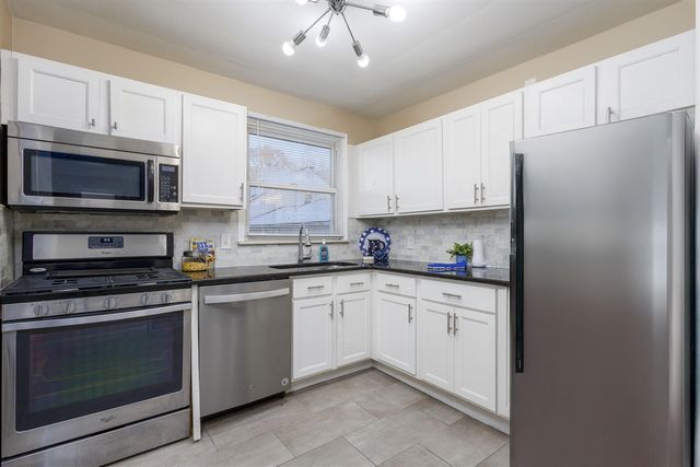 2108 E 4th Street, Royal Oak, MI 48067