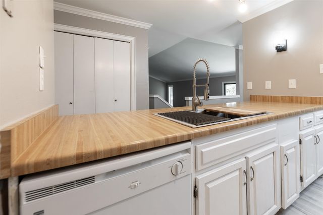 6016 IVAWOOD DR, Bartlett, TN 38134