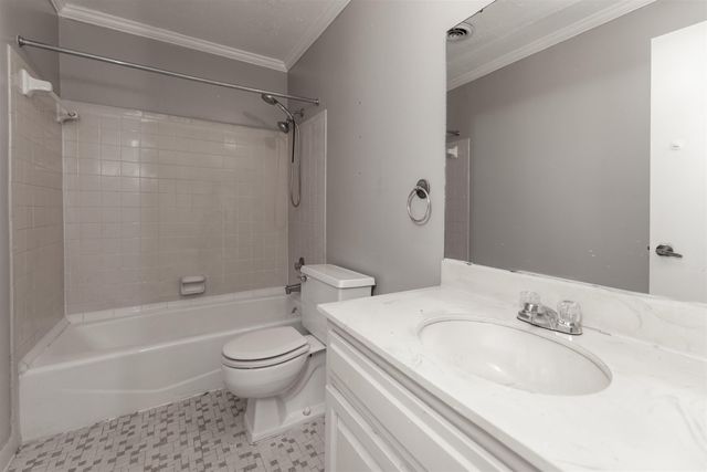 6016 IVAWOOD DR, Bartlett, TN 38134