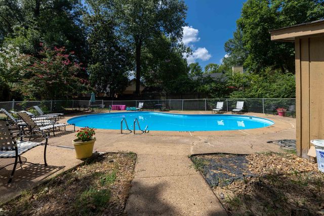 6016 IVAWOOD DR, Bartlett, TN 38134