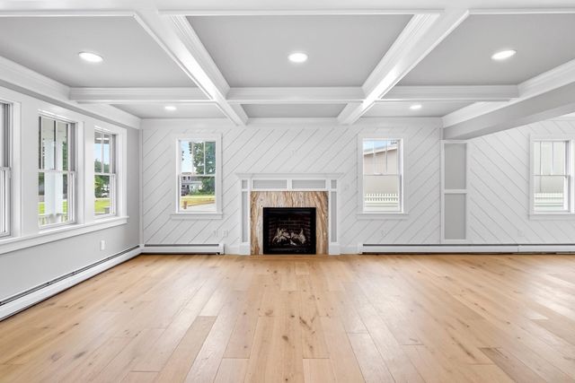10 Vesper Avenue, Falmouth, MA 02540