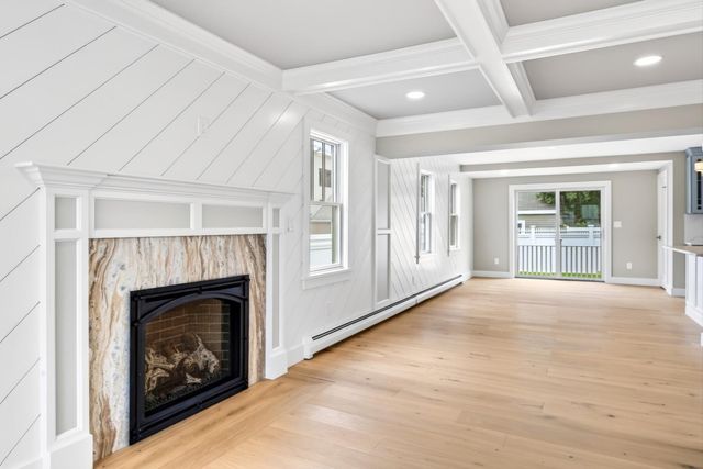 10 Vesper Avenue, Falmouth, MA 02540