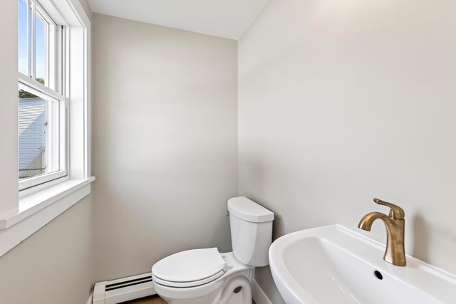 10 Vesper Avenue, Falmouth, MA 02540