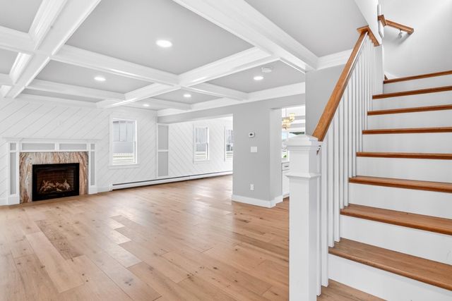 10 Vesper Avenue, Falmouth, MA 02540