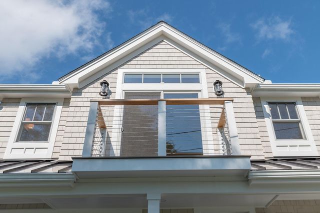 10 Vesper Avenue, Falmouth, MA 02540