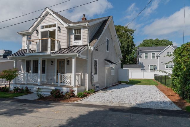 10 Vesper Avenue, Falmouth, MA 02540