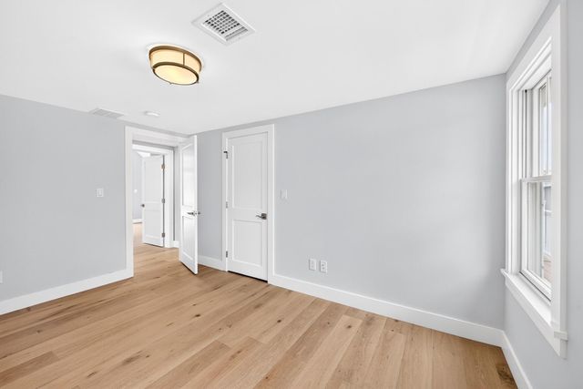10 Vesper Avenue, Falmouth, MA 02540