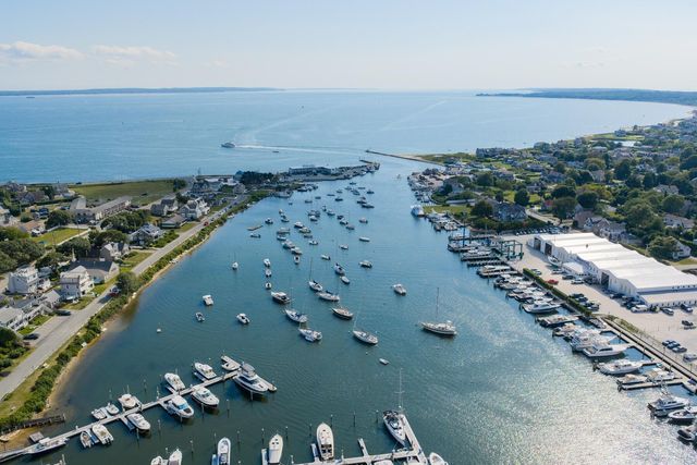 10 Vesper Avenue, Falmouth, MA 02540