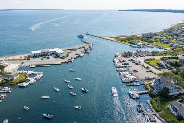 10 Vesper Avenue, Falmouth, MA 02540