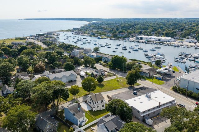 10 Vesper Avenue, Falmouth, MA 02540