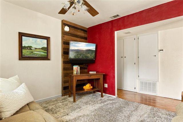 337 Lookout, Twin Peaks, CA 92391