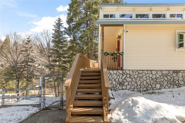 337 Lookout, Twin Peaks, CA 92391