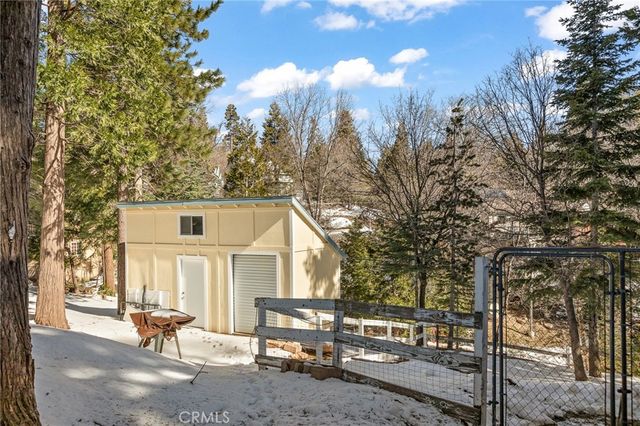 337 Lookout, Twin Peaks, CA 92391