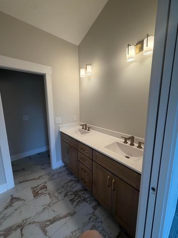 729 Chloe Jane Avenue, Portage, MI 49024